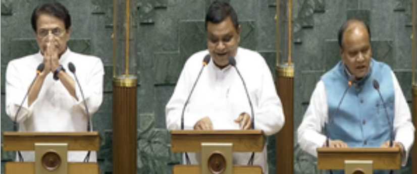 संसद में शपथ के दौरान दिखा अलग अंदाज, किसी ने संस्कृत में शपथ ली तो किसी ने लगाए जय श्रीराम के नारे